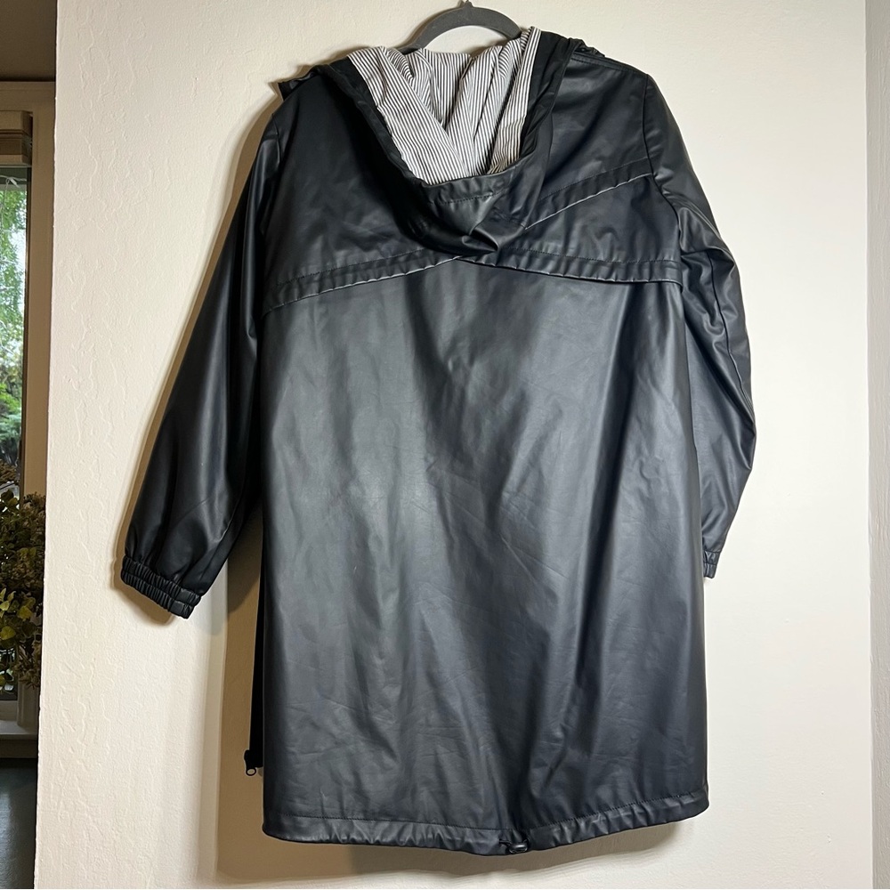 Zara Raincoat - Picture 4 of 5
